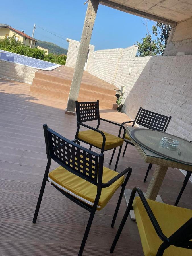 Villa Nilic بار المظهر الخارجي الصورة