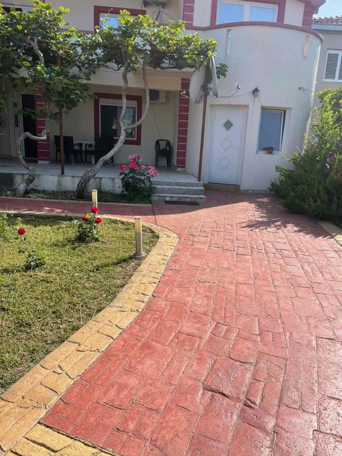 Villa Nilic بار المظهر الخارجي الصورة